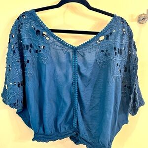 Free People blouse with beautiful lace sleeves and detail. Beautiful Blue sz S